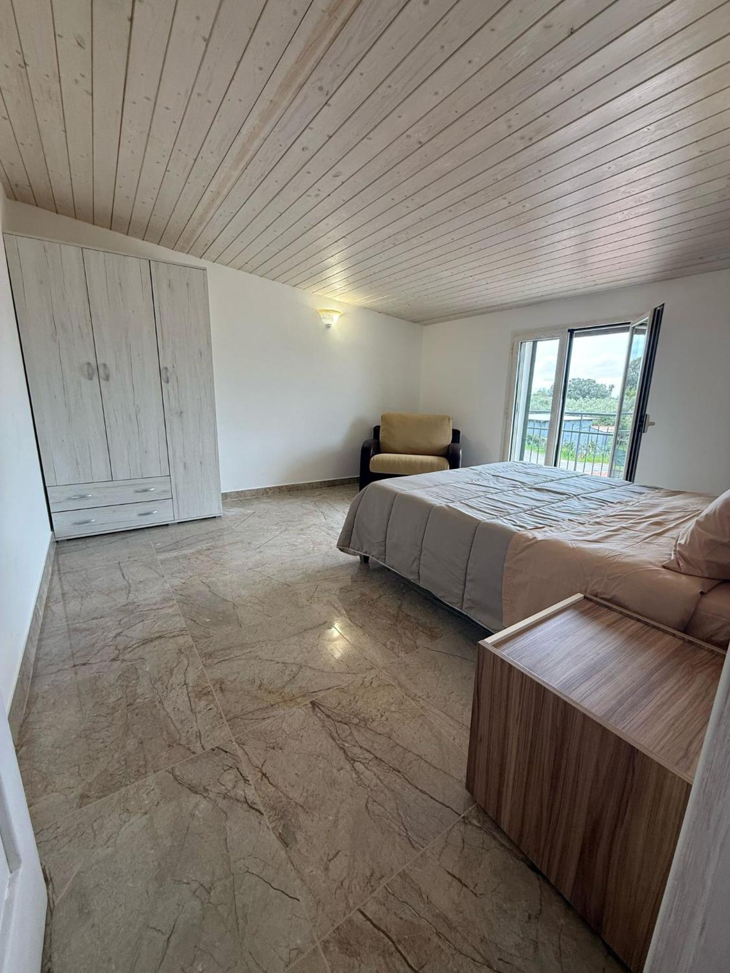 La Perla Di Dea Villa Lido Di Fondi Exteriör bild